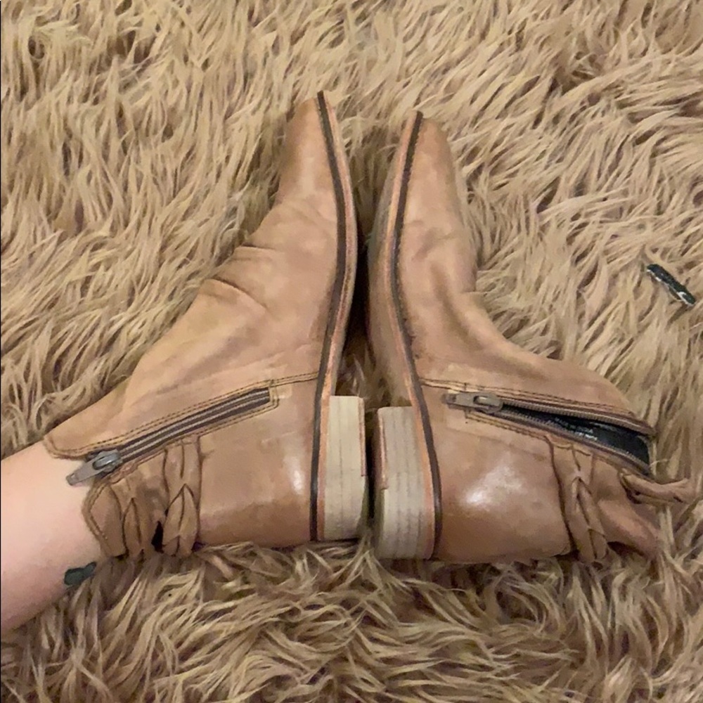 Tan boots- worn once